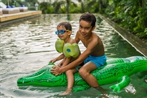  Kids in the pool